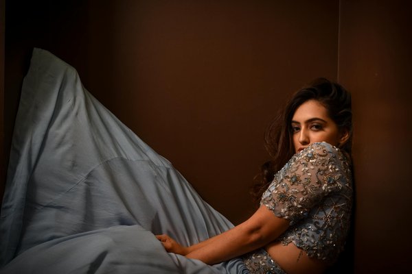 Glow with Confidence: Stylish Ways to Incorporate Reflective Fashion into Your Evening Attire